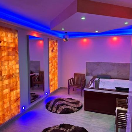 Regim Hotel Hanea Jacuzzi In Camera,Piscina Exterioara Si Sauna Comuna سيبيو المظهر الخارجي الصورة
